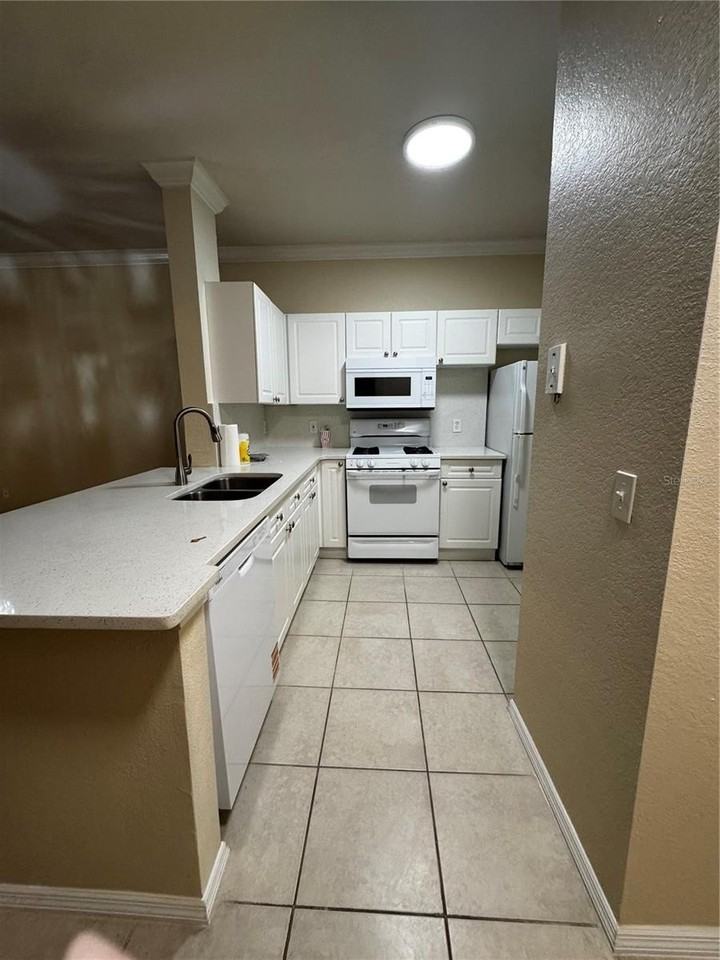 3379 S Kirkman Rd #1025 - Photo 3 of 26