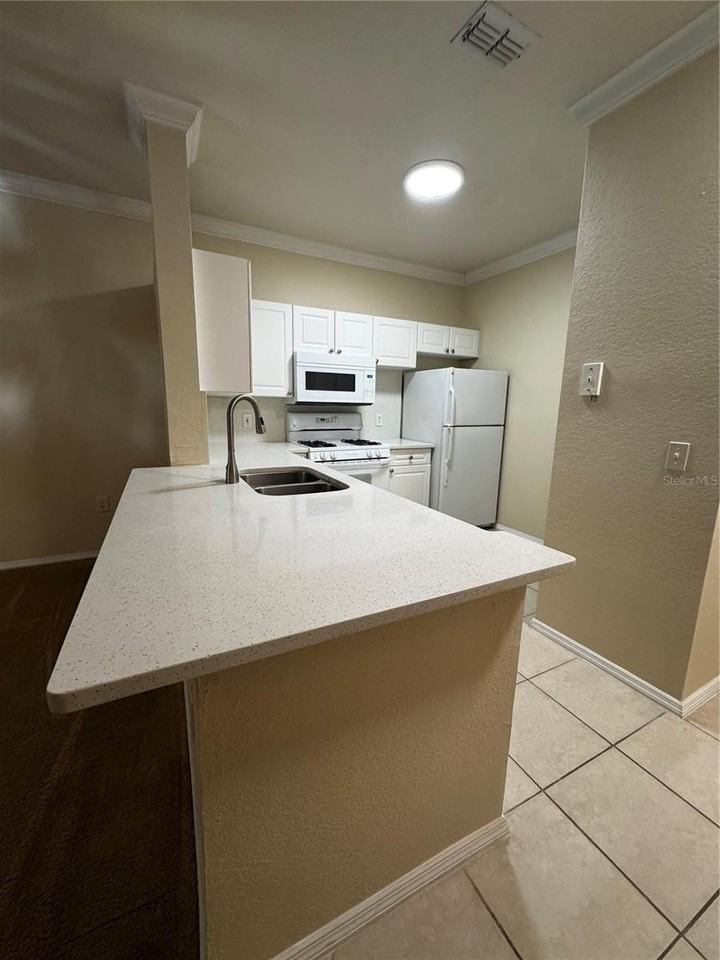 3379 S Kirkman Rd #1025 - Photo 5 of 26