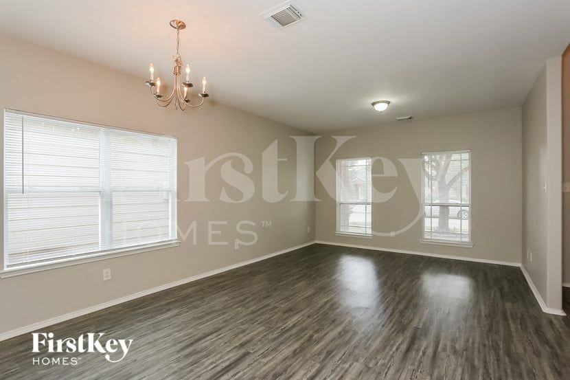 19510 Otter Trail Ct - Photo 6 of 16