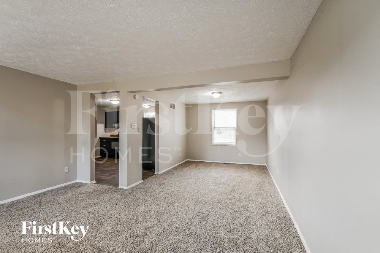 1620 Mutz Dr - Photo 4 of 15