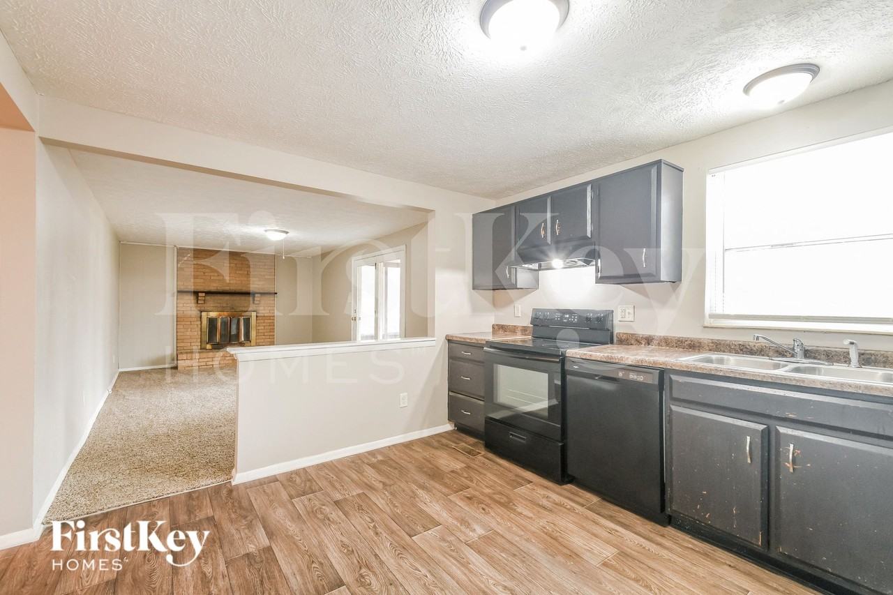 1620 Mutz Dr - Photo 6 of 15