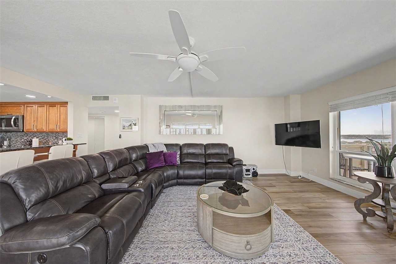 1621 Gulf Blvd #1601 - Photo 5 of 50