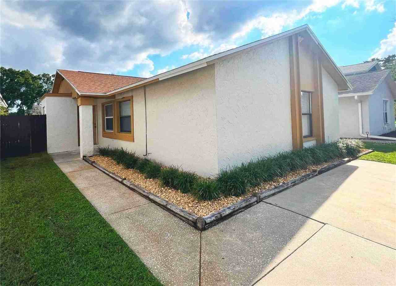 5128 Springwood Dr - Photo 2 of 25