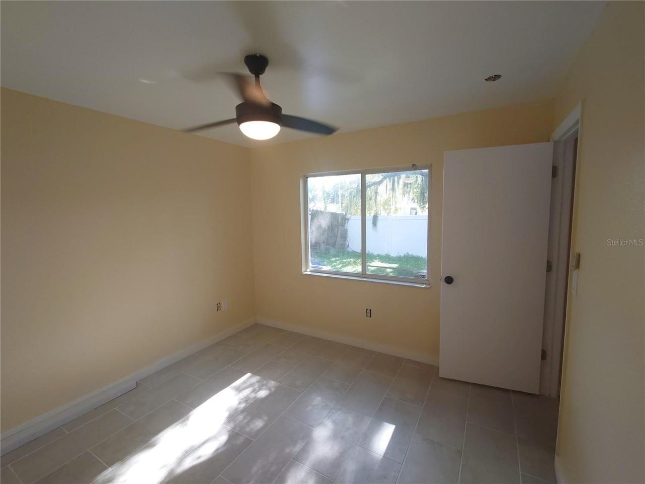 403 Abigail Rd - Photo 3 of 7