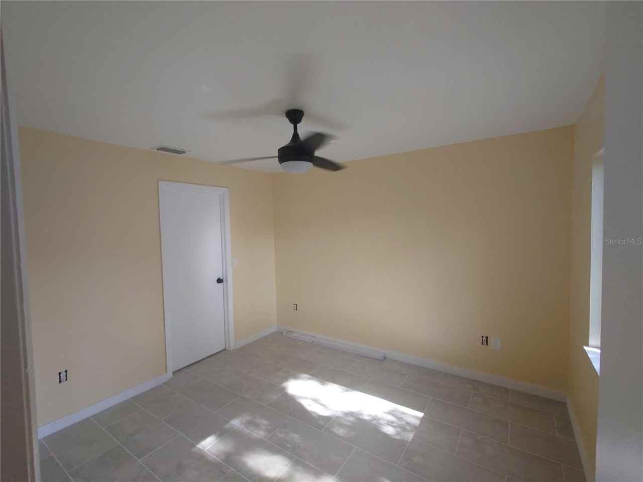 403 Abigail Rd - Photo 4 of 7