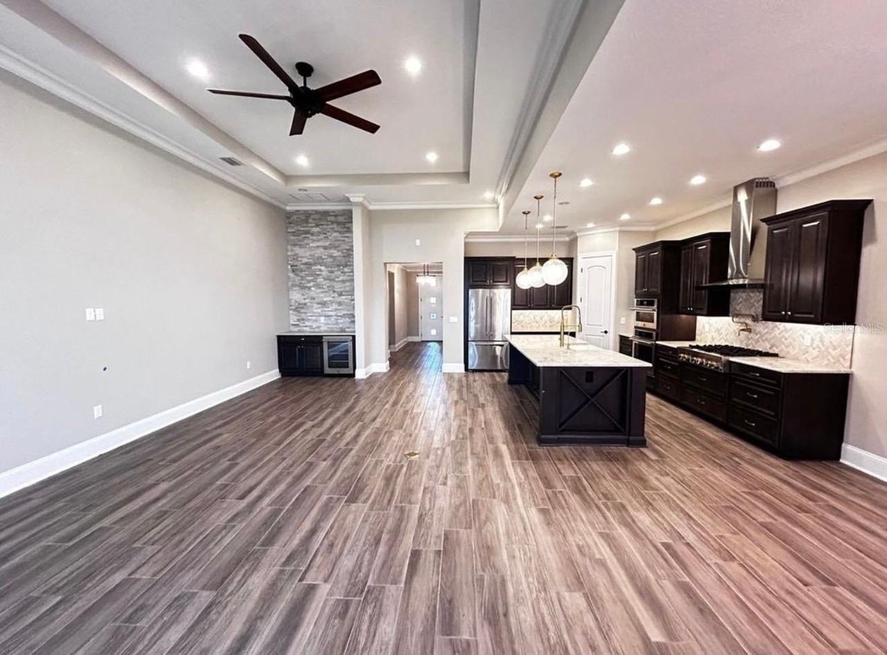 10178 Illumination Dr - Photo 5 of 22
