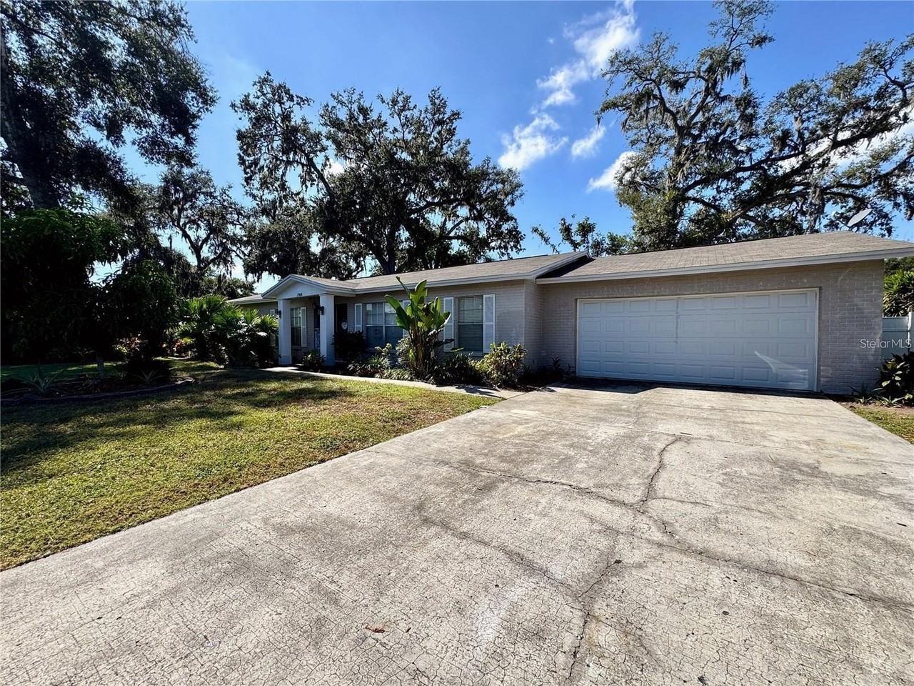 2908 Forest Cir - Photo 3 of 41