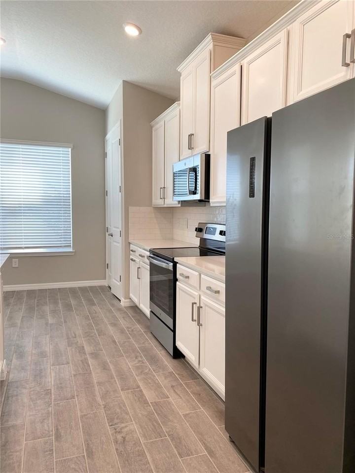 33879 Astoria Cir - Photo 3 of 50
