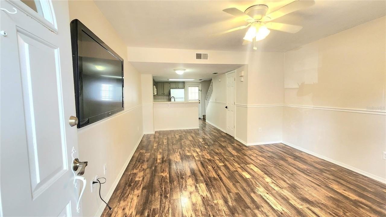 3335 Fox Hunt Dr - Photo 6 of 28
