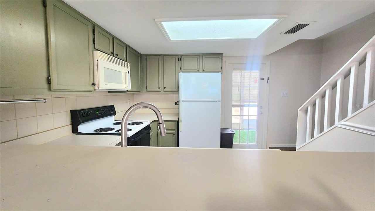 3335 Fox Hunt Dr - Photo 7 of 28