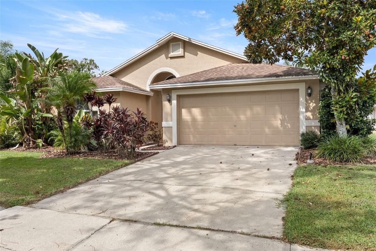 17504 Woodthrush Pl - Photo 2 of 27