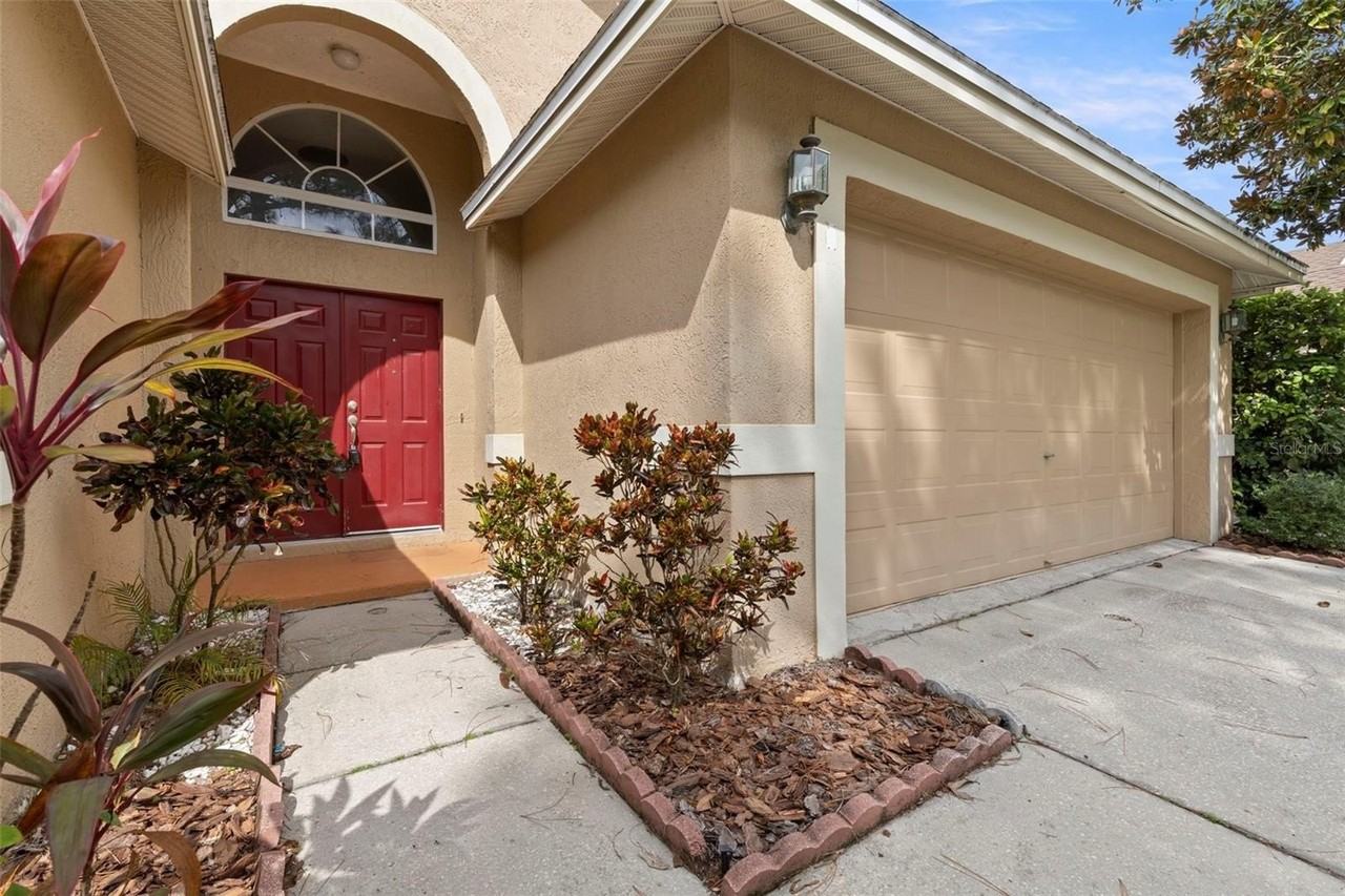 17504 Woodthrush Pl - Photo 4 of 27