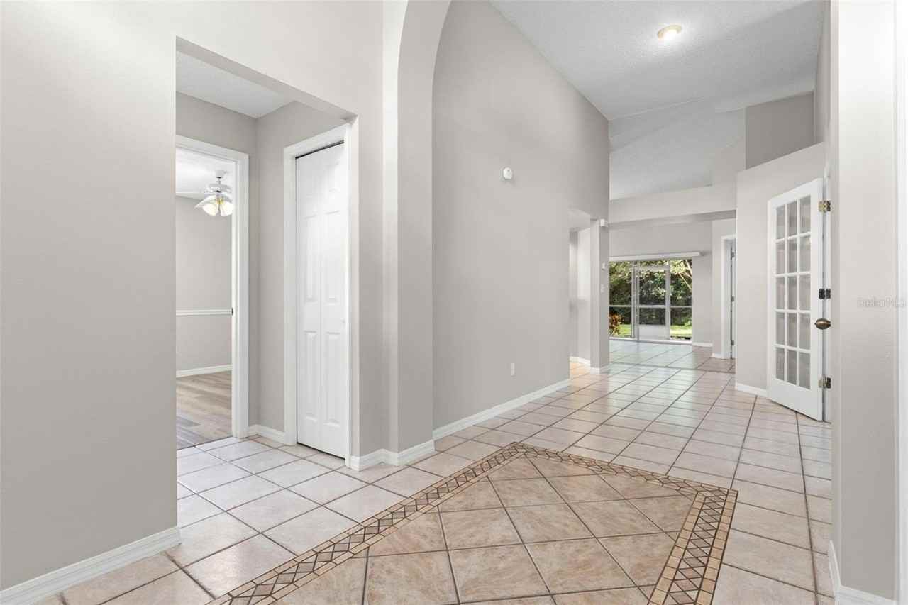 17504 Woodthrush Pl - Photo 5 of 27