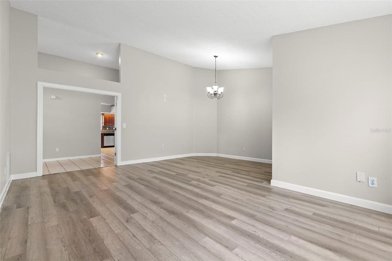 17504 Woodthrush Pl - Photo 7 of 27