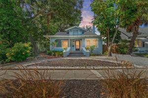 featured image of 2111 Burlington Ave N