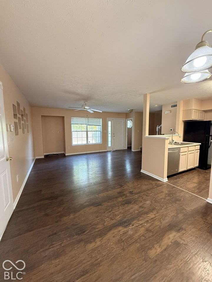 4623 Kimmeridge Ln - Photo 4 of 9