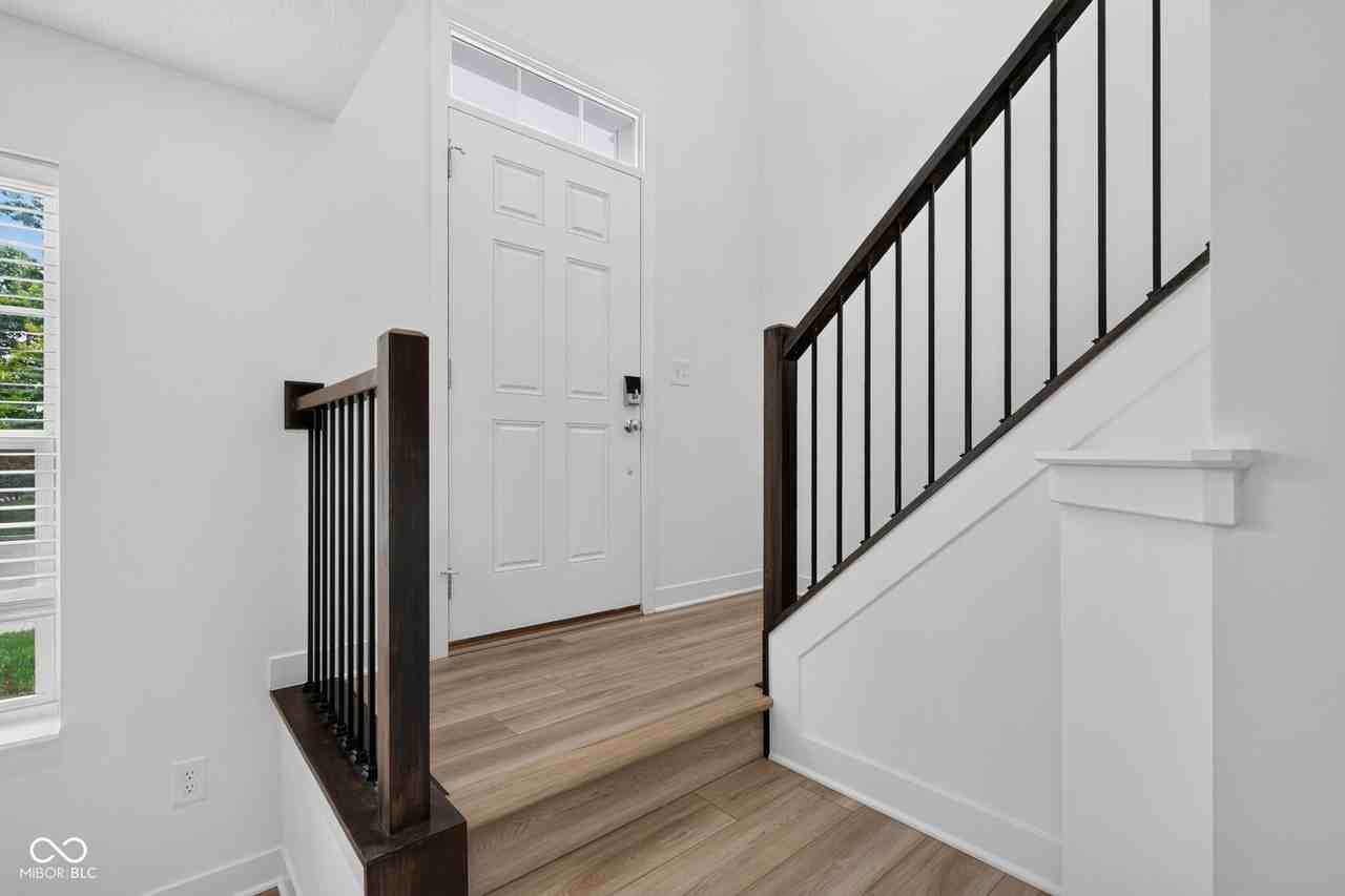 13823 Gatsby Dr - Photo 6 of 43