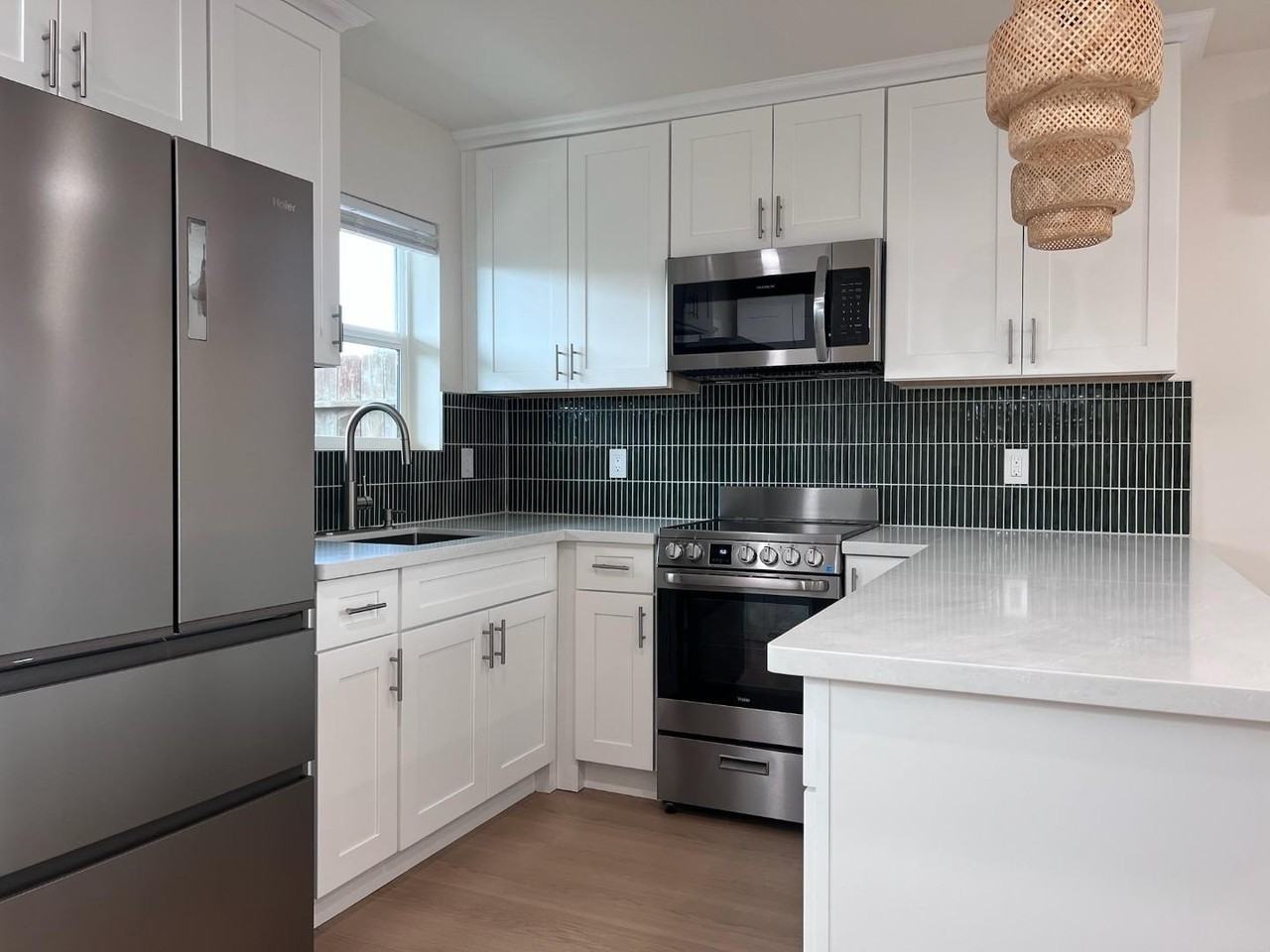 532 Mayfair Ave - Photo 5 of 38