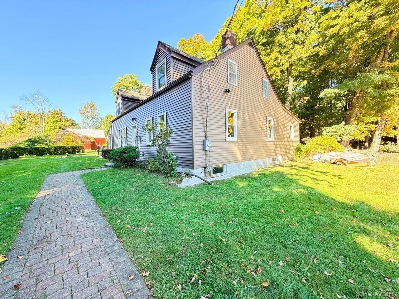 241 White Bridge Rd - Photo 6 of 31