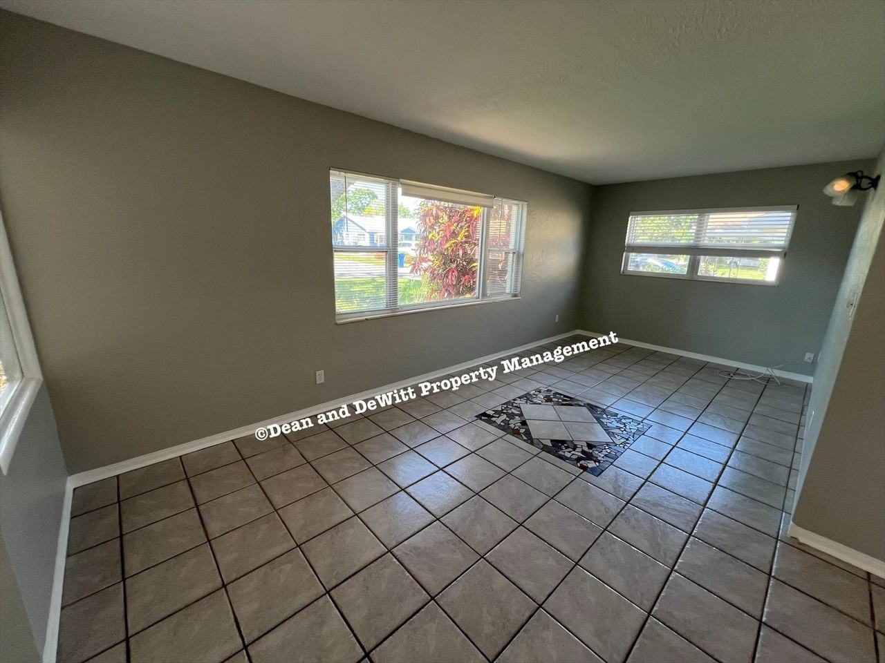 518 63rd Ave S - Photo 3 of 21