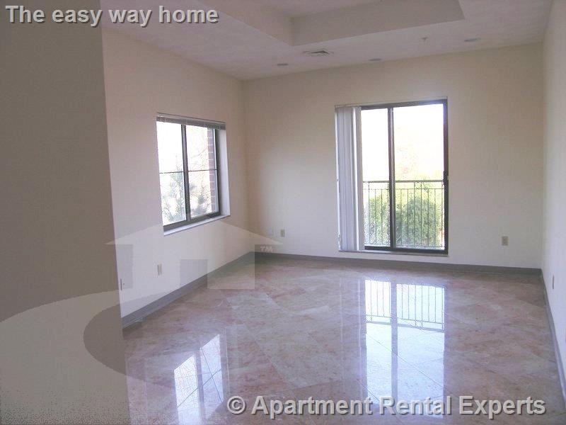 373 Highland Ave #314 - Photo 3 of 11
