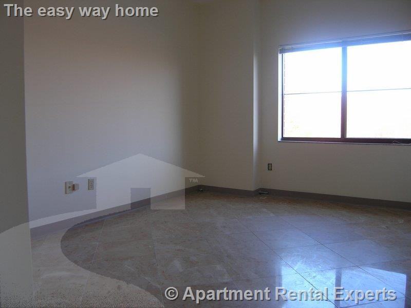 373 Highland Ave #314 - Photo 7 of 11