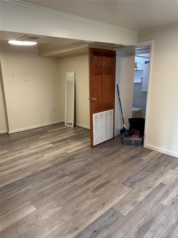 29 Sedgwick Ave - Photo 2 of 13
