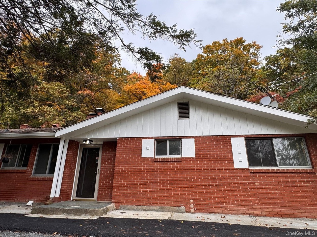 564 Kirbytown Rd - Photo 3 of 39