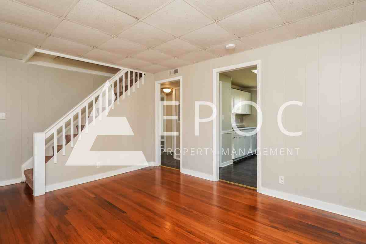 1039 Louise Rd - Photo 7 of 15