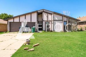 featured image of 2621 Sw 99th St