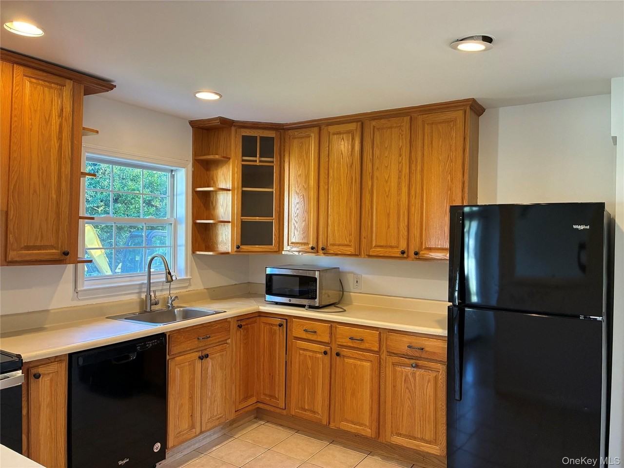 76 Keane Ln - Photo 6 of 25
