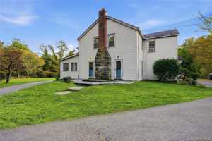 featured image of 68 Plumbrook Rd
