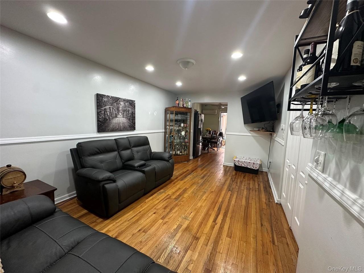 3933 Wilder Ave - Photo 6 of 19