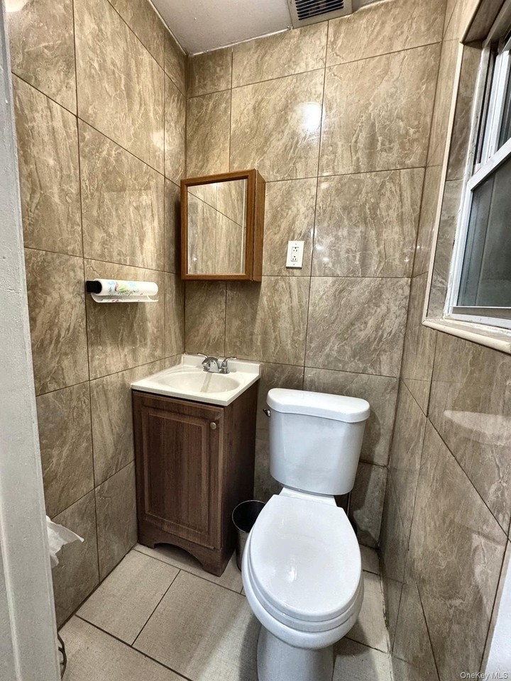 9714 130th St - Photo 4 of 10