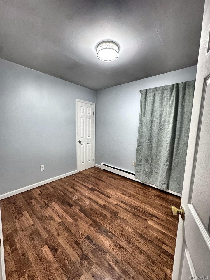 9714 130th St - Photo 7 of 10