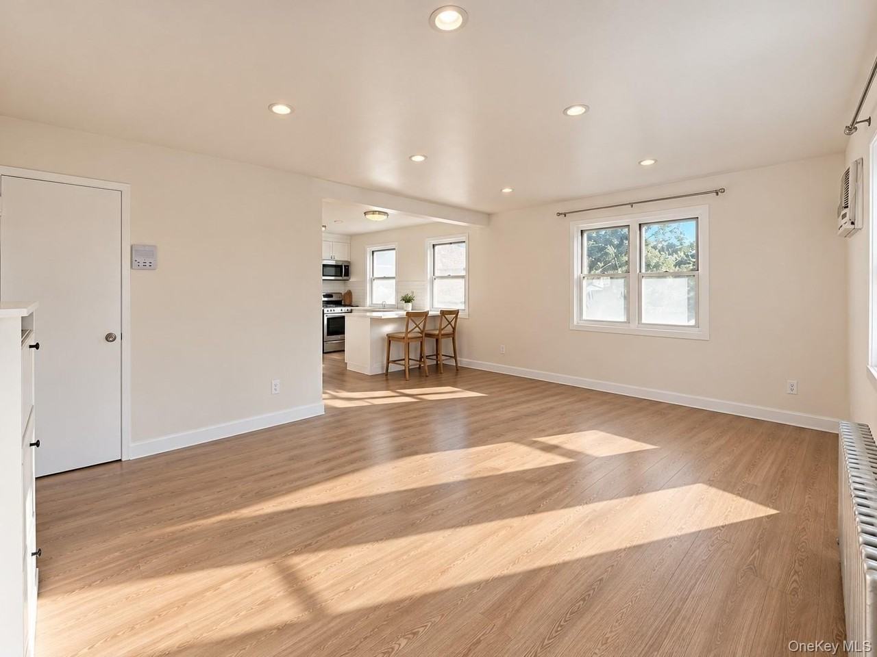 1051 Fenwood Dr #4 - Photo 3 of 9