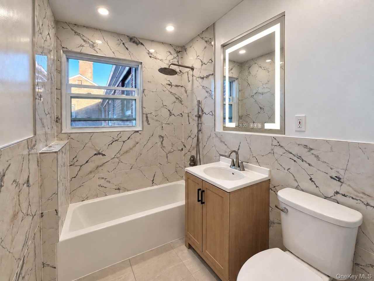 1051 Fenwood Dr #4 - Photo 6 of 9