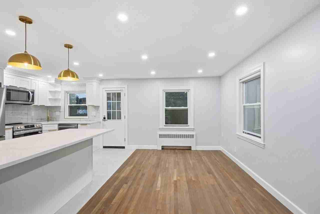 36 Rose Ave #36 - Photo 7 of 31