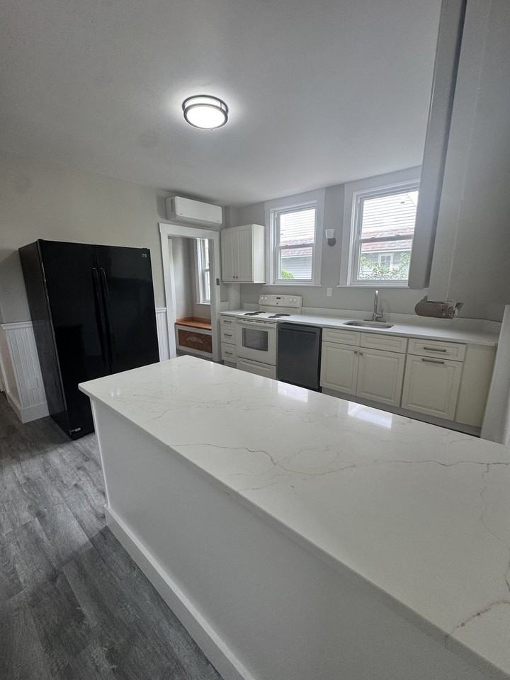 108 Sharon St #1 - Photo 2 of 21