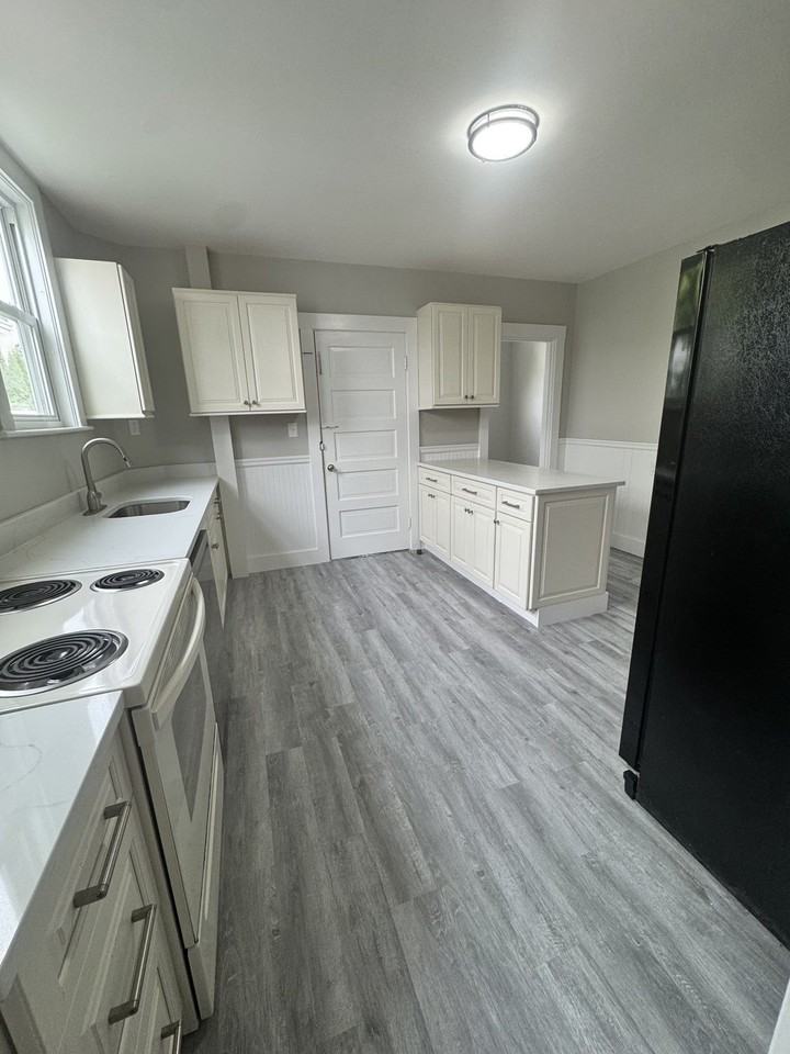 108 Sharon St #1 - Photo 3 of 21