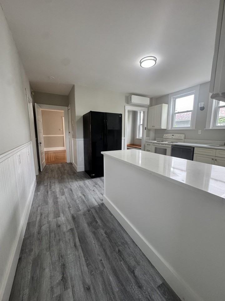 108 Sharon St #1 - Photo 4 of 21