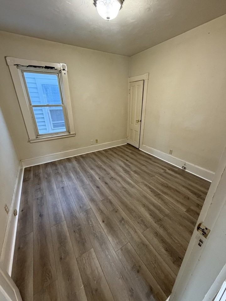 328 Sawyer St #3 - Photo 6 of 8