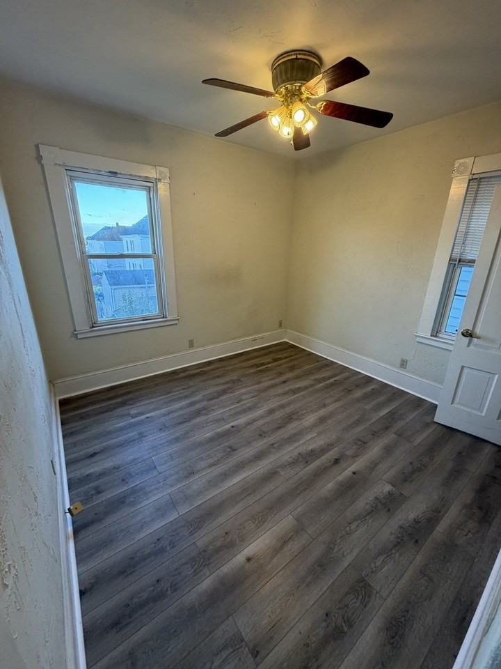 328 Sawyer St #3 - Photo 7 of 8