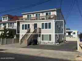 featured image of 1105 N Ocean Ave #B3