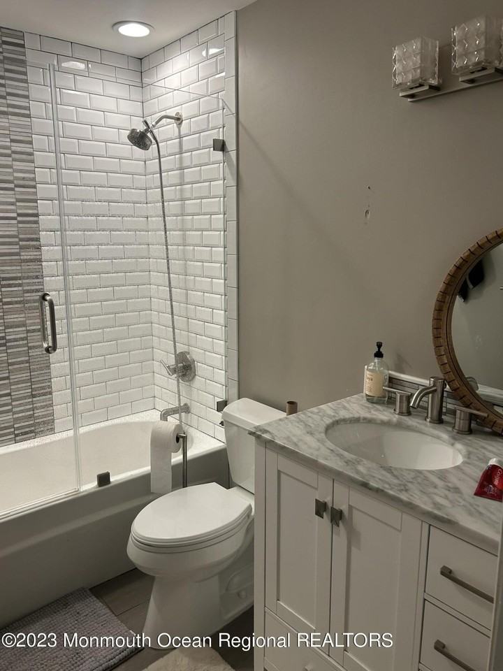 1 Michaels Ct - Photo 6 of 10