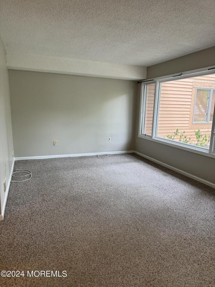 51 Brandywine Ct #284 - Photo 3 of 10