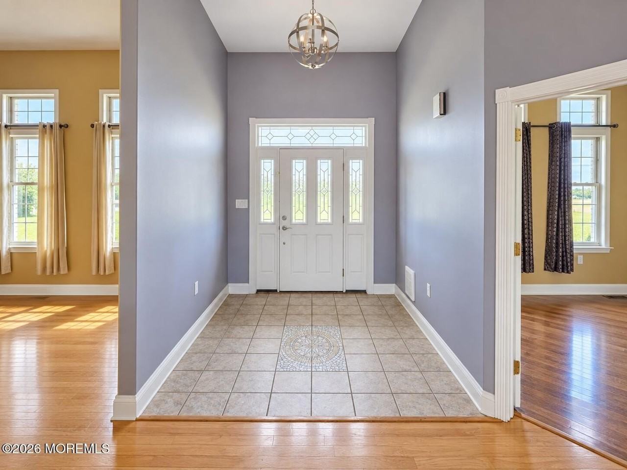 290 N Myrtle St - Photo 4 of 36