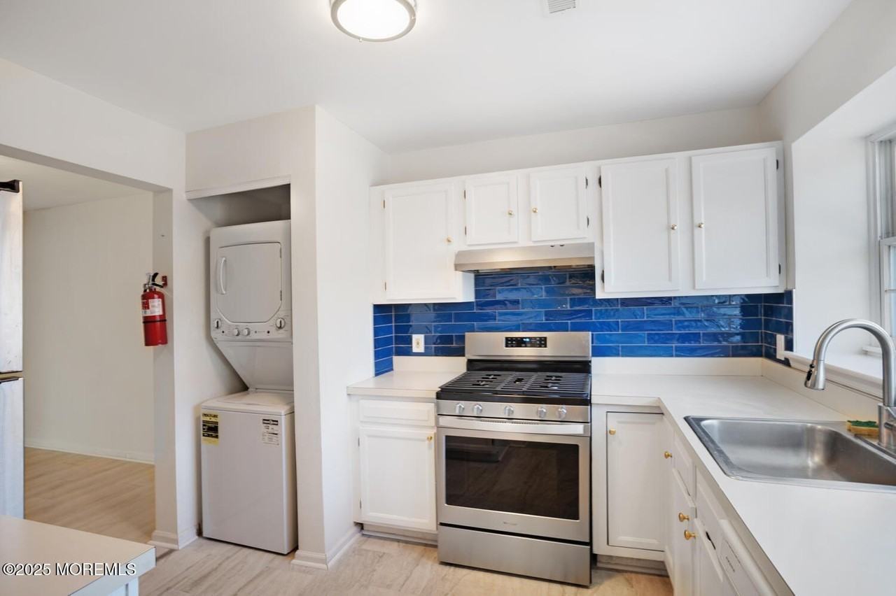 121 Westchester Dr - Photo 4 of 23