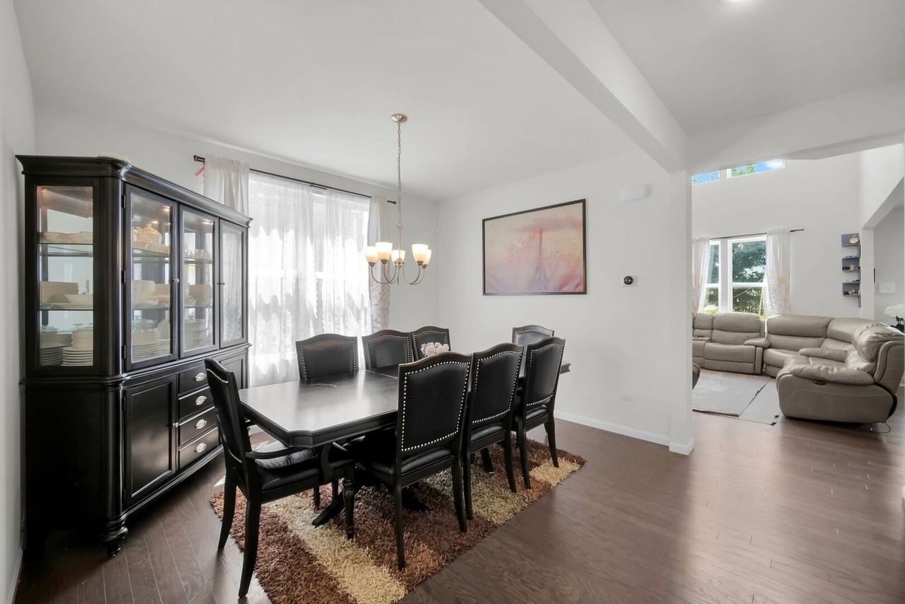 3919 Gold Cup Ln - Photo 4 of 46