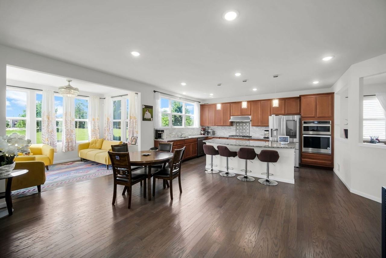 3919 Gold Cup Ln - Photo 7 of 46